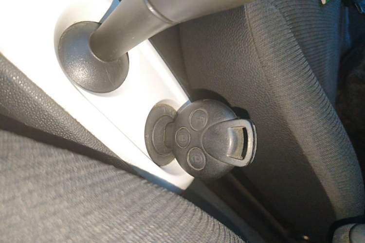 Used smart fortwo 2012 1.0 MHD Hardtop Standard Edition Vehicle Key