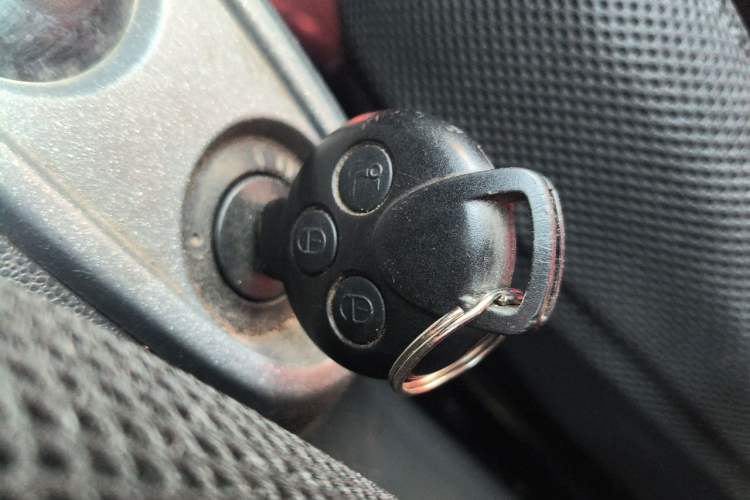 Used smart fortwo 2012 1.0 MHD Hardtop Standard Edition Vehicle Key