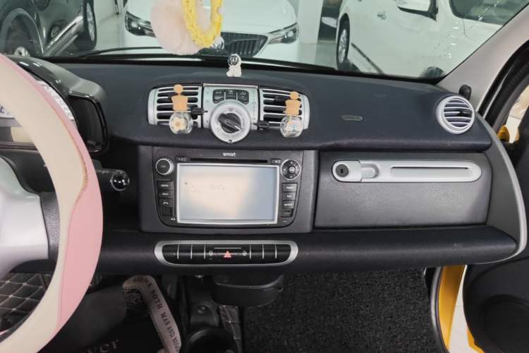 Used smart fortwo 2012 1.0 MHD Hardtop Passion Edition Audio And AC Panel