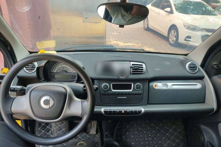 Used smart fortwo 2012 1.0 MHD Hardtop Comfort Edition Center Console
