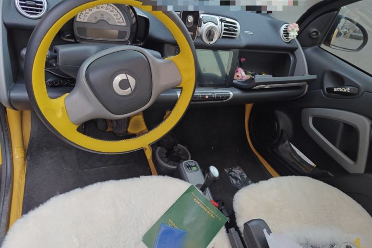 Used smart fortwo 2012 1.0 MHD Hardtop Comfort Edition Center Console