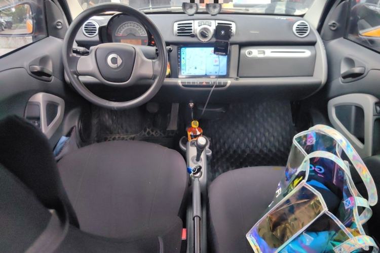 Used smart fortwo 2012 1.0 MHD Hardtop Standard Edition Center Console