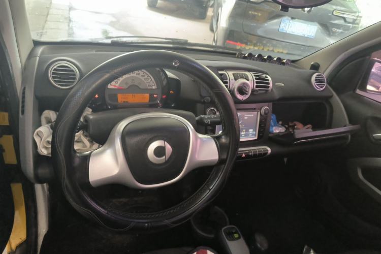 Used smart fortwo 2012 1.0 MHD Hardtop Passion Edition Center Console