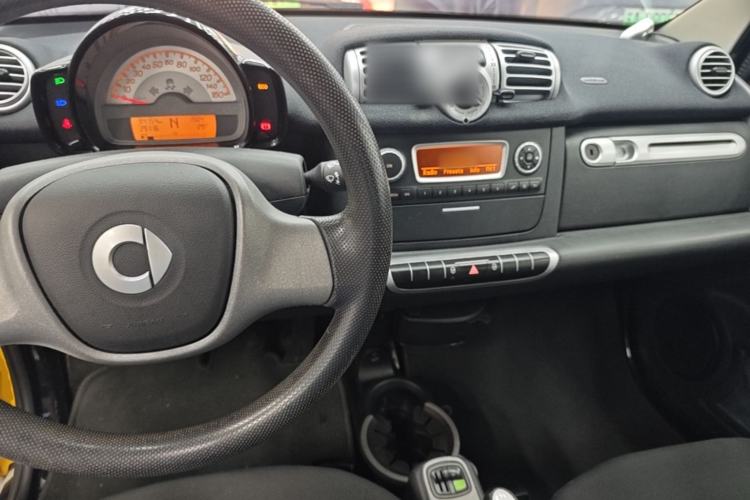 Used smart fortwo 2012 1.0 MHD Hardtop Comfort Edition Center Console