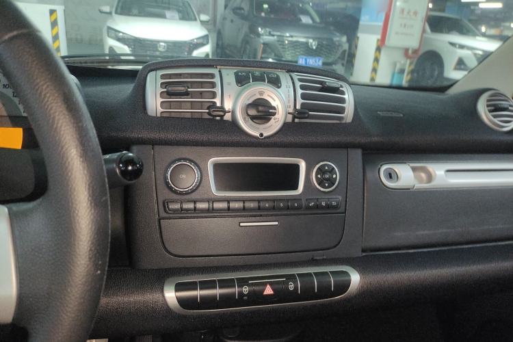Used smart fortwo 2012 1.0 MHD Hardtop Passion Edition Center Console