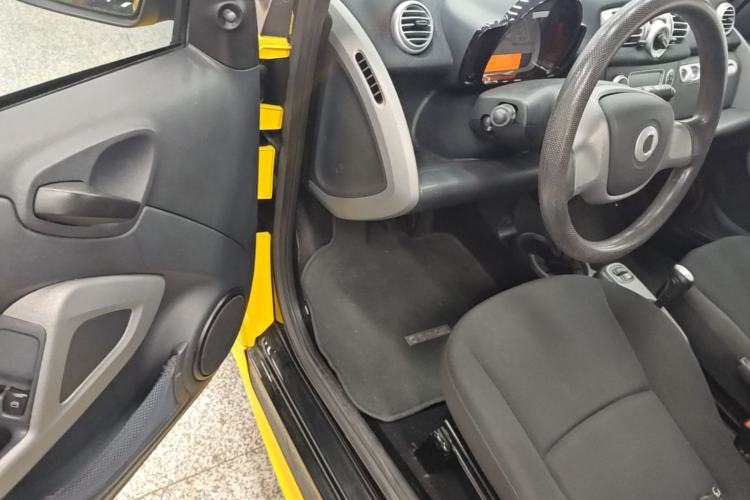 Used smart fortwo 2012 1.0 MHD Hardtop Comfort Edition Driver Seat