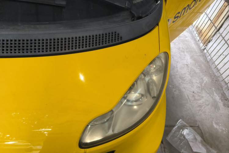 Used smart fortwo 2012 1.0 MHD Hardtop Passion Edition Engine Bay Left
