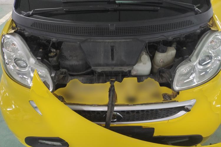 Used smart fortwo 2012 1.0 MHD Hardtop Passion Edition Engine Bay