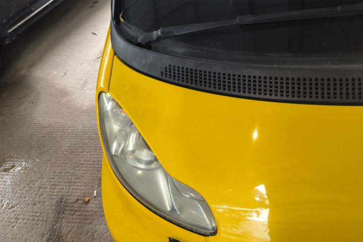 Used smart fortwo 2012 1.0 MHD Hardtop Passion Edition Engine Bay Right