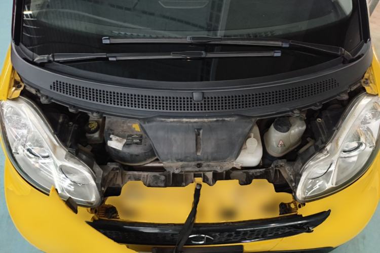Used smart fortwo 2012 1.0 MHD Hardtop Standard Edition Engine Bay