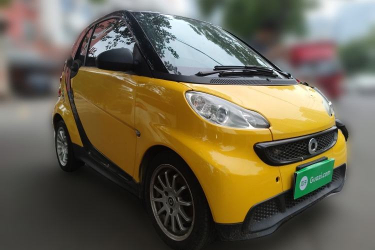 Used smart fortwo 2012 1.0 MHD Hardtop Standard Edition Front Right 45 Deg