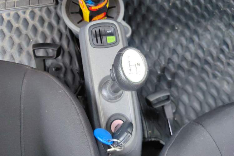Used smart fortwo 2012 1.0 MHD Hardtop Standard Edition Gear Lever