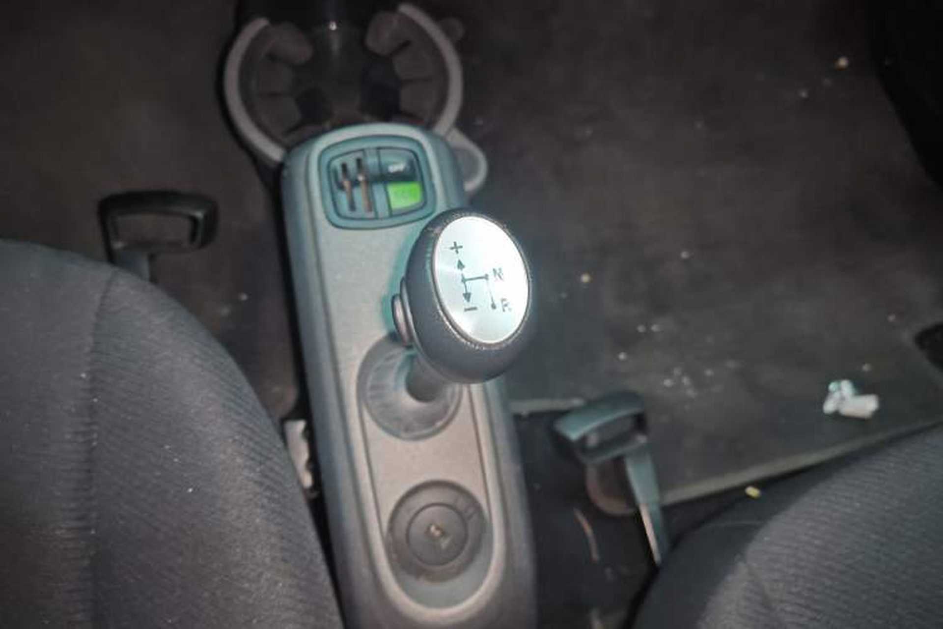Used smart fortwo 2012 1.0 MHD Hardtop Standard Edition Gear Lever
