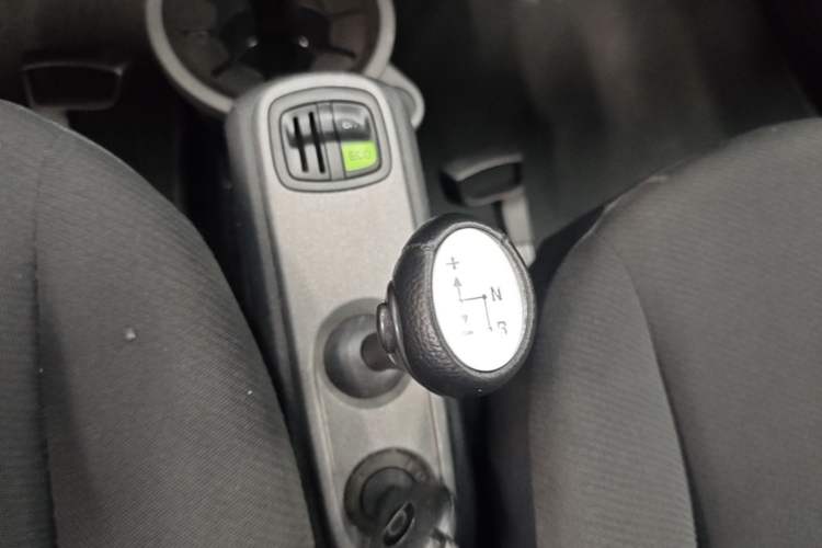Used smart fortwo 2012 1.0 MHD Hardtop Comfort Edition Gear Lever