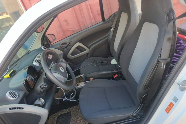 Used smart fortwo 2012 1.0 MHD Hardtop Standard Edition Left Front Seat