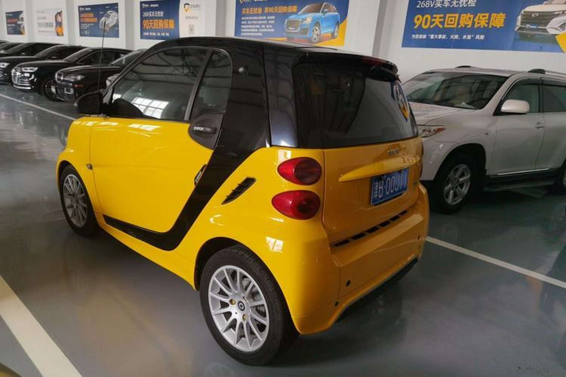 Used smart fortwo 2012 1.0 MHD Hardtop Comfort Edition Rear Left 45 Deg