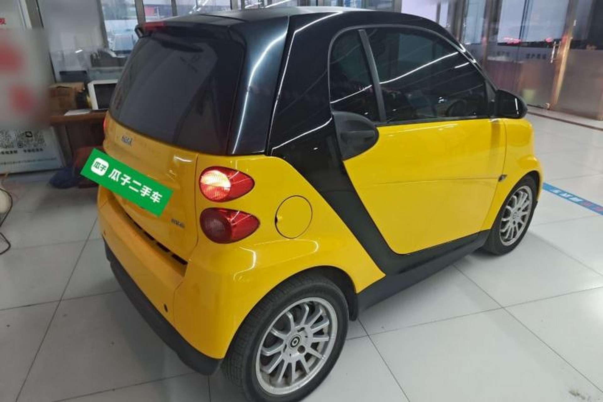 Used smart fortwo 2012 1.0 MHD Hardtop Standard Edition Rear Right 45 Deg