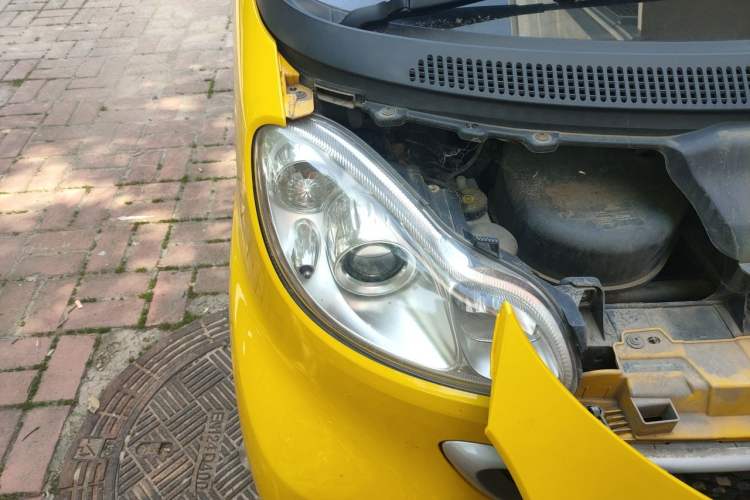 Used smart fortwo 2012 1.0 MHD Hardtop Comfort Edition Right Front Headlight