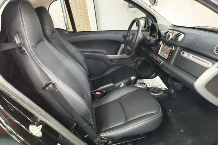 Used smart fortwo 2012 1.0 MHD Hardtop Standard Edition Right Front Seat