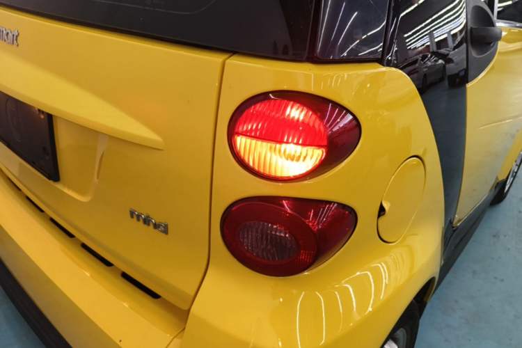 Used smart fortwo 2012 1.0 MHD Hardtop Standard Edition Right Rear Taillight