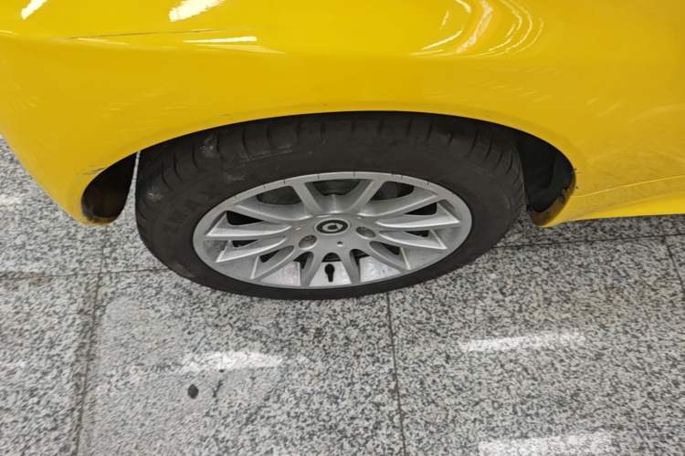 Used smart fortwo 2012 1.0 MHD Hardtop Comfort Edition Right Rear Wheel Hub