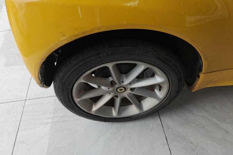 Used smart fortwo 2012 1.0 MHD Hardtop Passion Edition Right Rear Wheel Hub