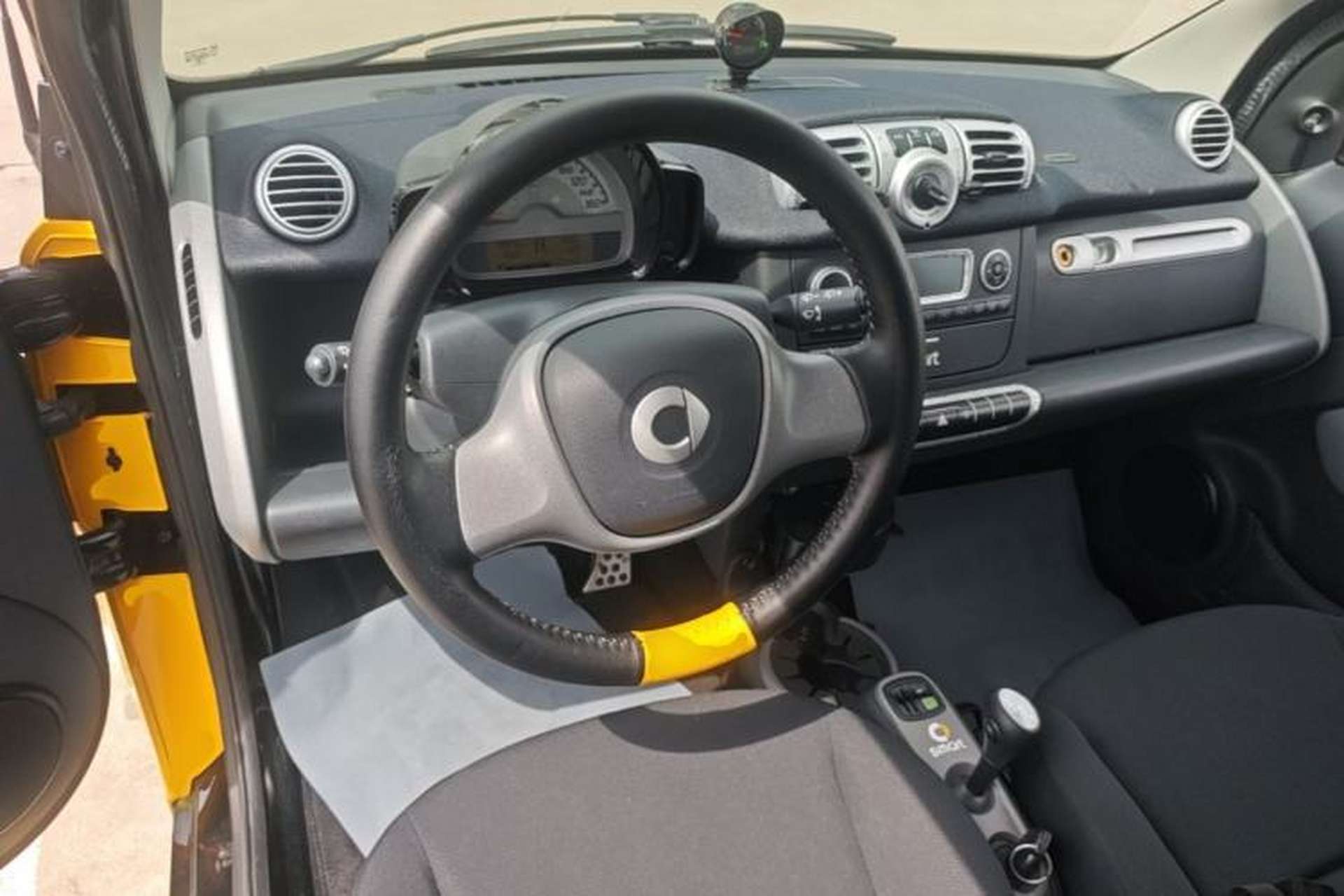 Used smart fortwo 2012 1.0 MHD Hardtop Comfort Edition Steering Wheel