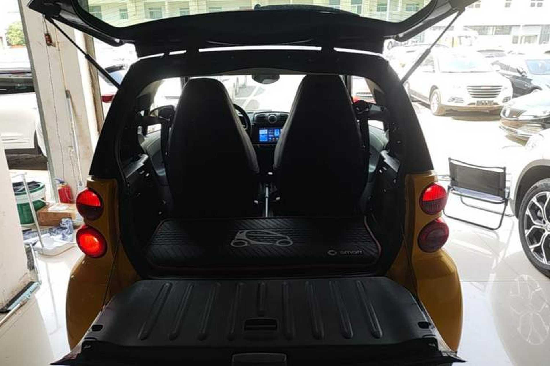 Used smart fortwo 2012 1.0 MHD Hardtop Standard Edition Trunk