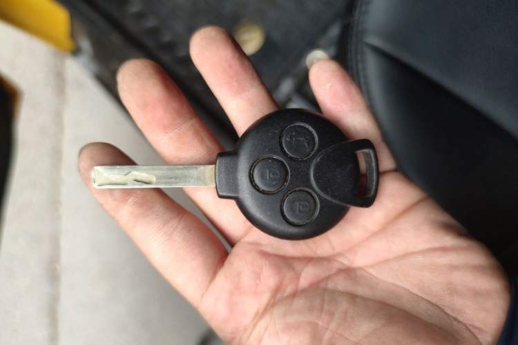 Used smart fortwo 2012 1.0 MHD Hardtop Standard Edition Vehicle Key