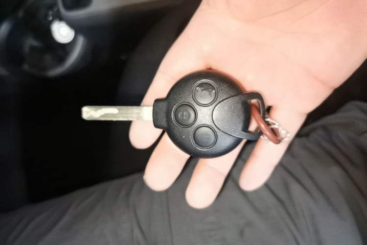 Used smart fortwo 2012 1.0 MHD Hardtop Standard Edition Vehicle Key