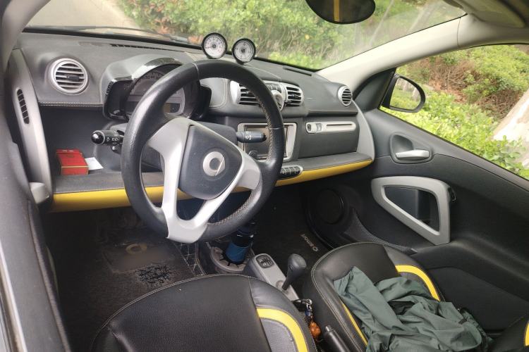 Used smart fortwo 2013 1.0T Convertible City Ranger Special Edition Center Console