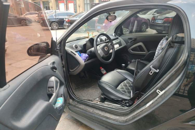 Used smart fortwo 2013 1.0 MHD New Year Special Edition Driver Seat