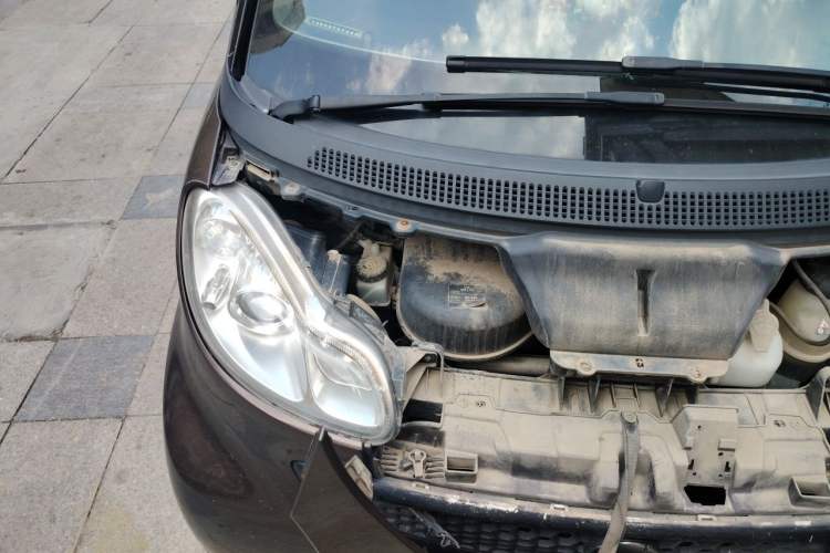 Used smart fortwo 2013 1.0 MHD New Year Special Edition Engine Bay Right