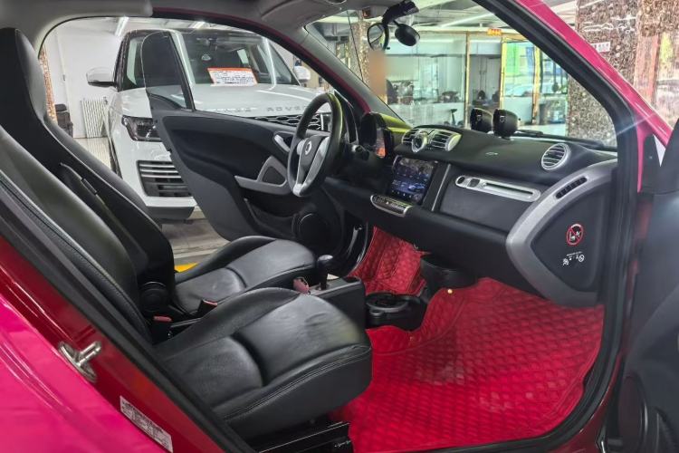Used smart fortwo 2013 1.0T Hardtop Passion Edition Interior 1