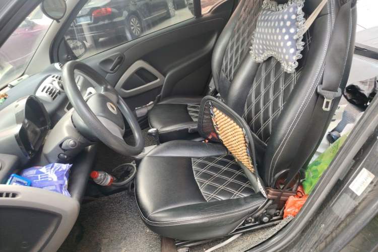 Used smart fortwo 2013 1.0 MHD New Year Special Edition Left Front Seat