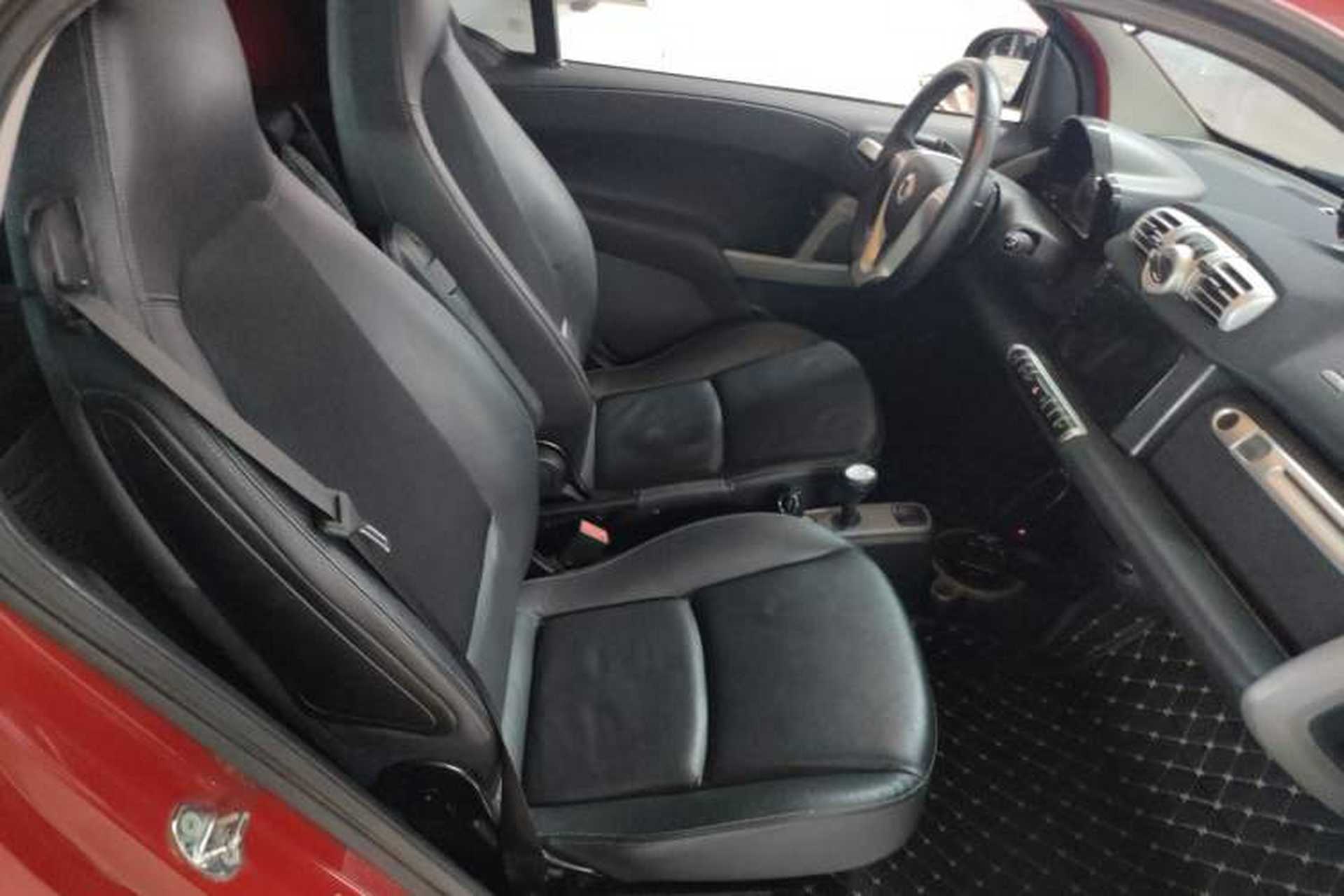 Used smart fortwo 2013 1.0T Hardtop Passion Edition Right Front Seat