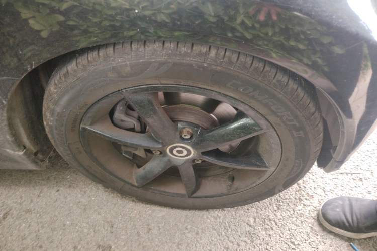 Used smart fortwo 2013 1.0T Convertible City Ranger Special Edition Right Front Wheel Hub