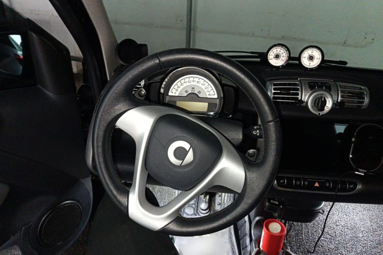Used smart fortwo 2013 1.0T Hardtop Passion Edition Steering Wheel