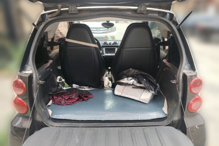 Used smart fortwo 2013 1.0 MHD New Year Special Edition Trunk