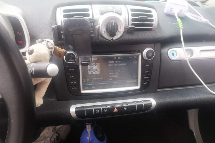 Used smart fortwo 2013 1.0T Convertible Passion Edition Audio And AC Panel
