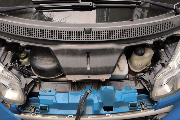 Used smart fortwo 2013 1.0T Hardtop Ice Cool Special Edition Engine Bay