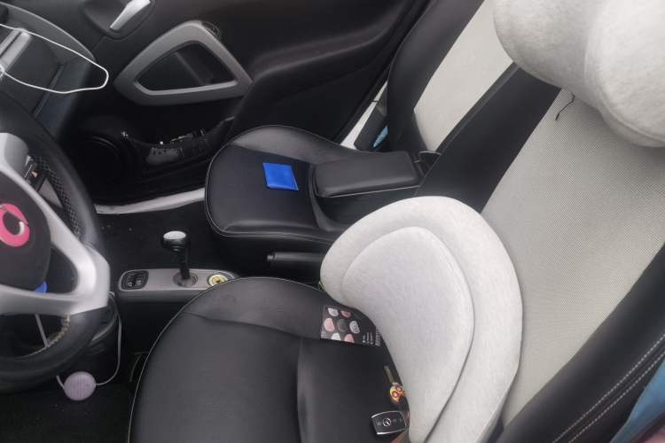 Used smart fortwo 2013 1.0T Convertible Passion Edition Left Rear Seat