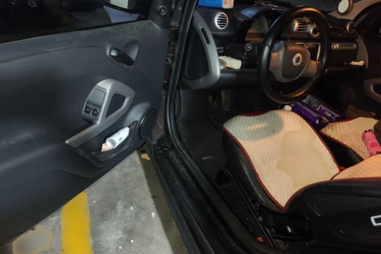 Used smart fortwo 2013 1.0 MHD Hardtop Chocolate Special Edition Driver Seat