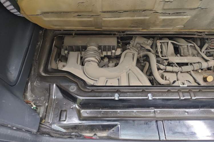 Used smart fortwo 2013 1.0 MHD Hardtop Chocolate Special Edition Engine Bay Right