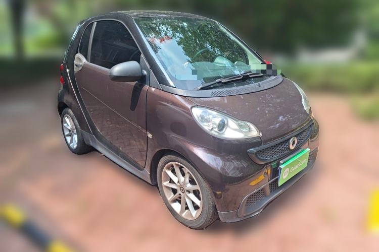 Used smart fortwo 2013 1.0 MHD Hardtop Chocolate Special Edition Front Right 45 Deg
