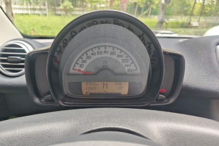 Used smart fortwo 2013 1.0 MHD Hardtop Chocolate Special Edition Instrument Cluster