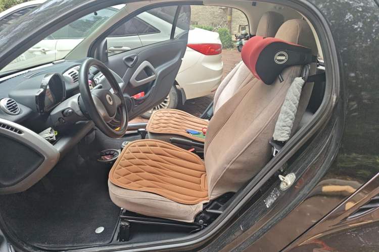 Used smart fortwo 2013 1.0 MHD Hardtop Chocolate Special Edition Left Front Seat