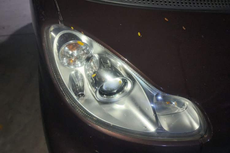 Used smart fortwo 2013 1.0 MHD Hardtop Chocolate Special Edition Right Front Headlight