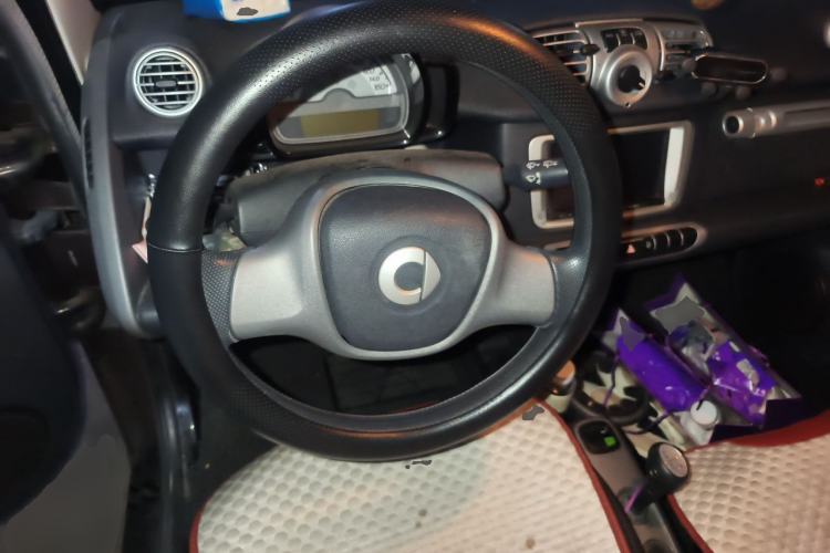 Used smart fortwo 2013 1.0 MHD Hardtop Chocolate Special Edition Steering Wheel