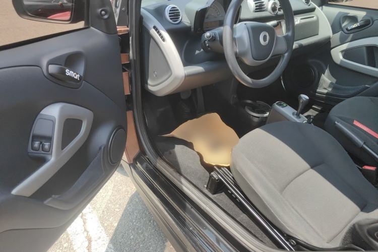 Used smart fortwo 2013 1.0 MHD Hardtop Chocolate Special Edition Driver Seat